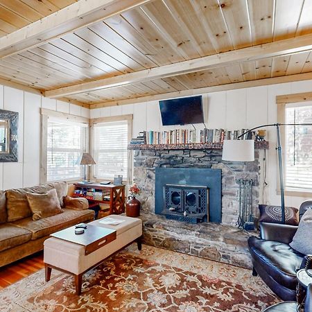 Chic Carnelian Bay Cabin Exterior foto